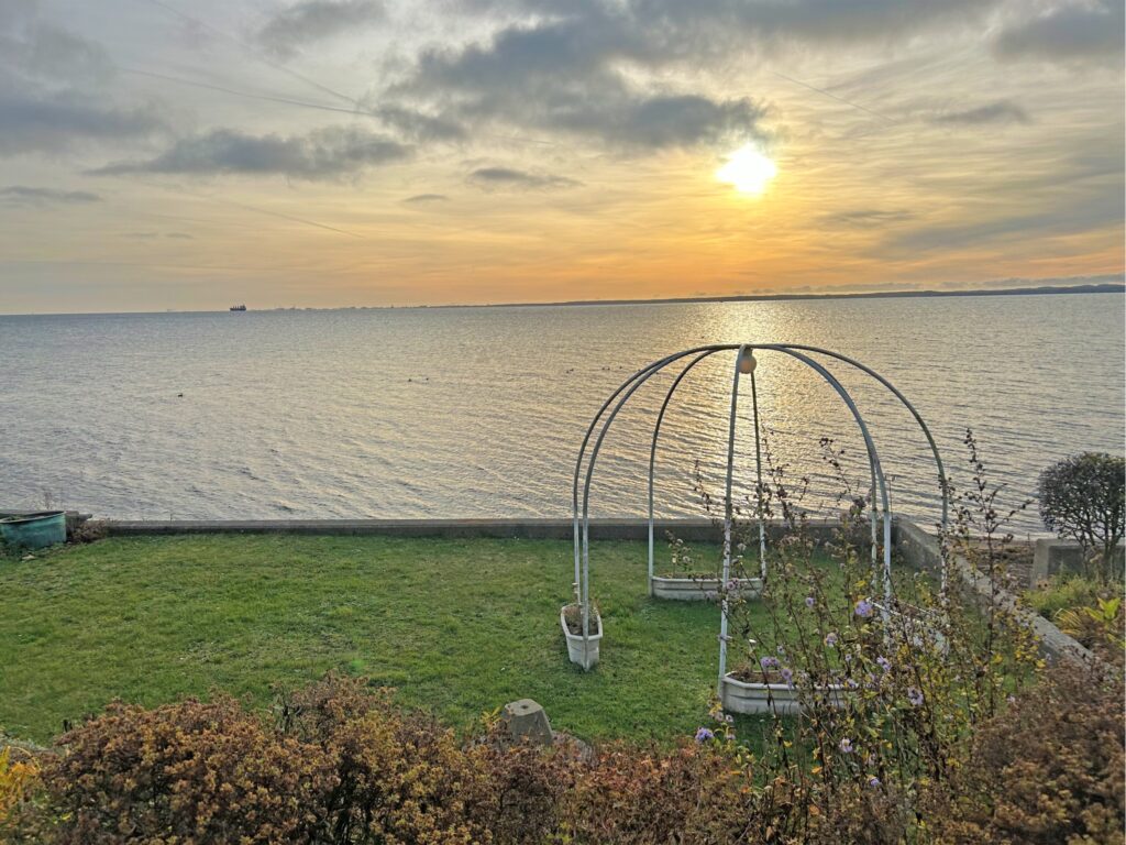 Kyrkbacken 28