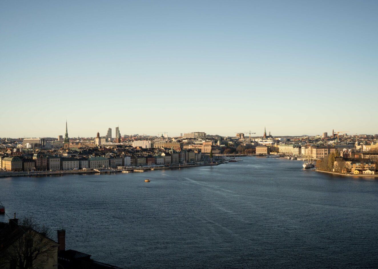 Takvåning med terrasser och utsikt över Djurgården